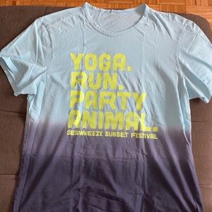 Lululemon SEAWHEEZE sunset party ltd. ed. Tee XL